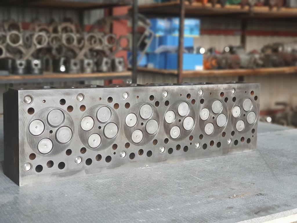 MAN TGM COMMONRAIL 6 CYLINDERS - Mootori pea - Veoauto: pilt 2 MAN TGM COMMONRAIL 6 CYLINDERS - Mootori pea - Veoauto: pilt 2