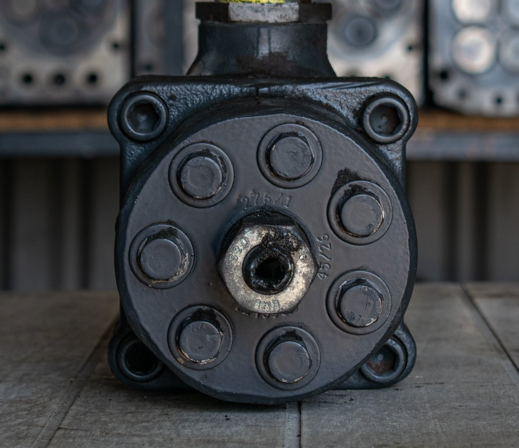 MEILLER HYDRAULIC PUMP WITH 7 SINGLE ENERGY PISTONS - Hüdrauliline pump - Veoauto: pilt 1 MEILLER HYDRAULIC PUMP WITH 7 SINGLE ENERGY PISTONS - Hüdrauliline pump - Veoauto: pilt 1