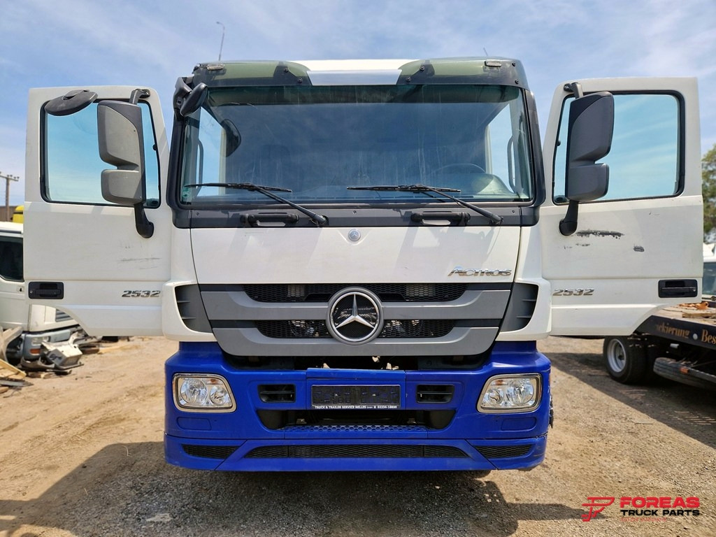 MERCEDES ACTROS MP3 SMALL WHITE - Kabiin: pilt 3 MERCEDES ACTROS MP3 SMALL WHITE - Kabiin: pilt 3