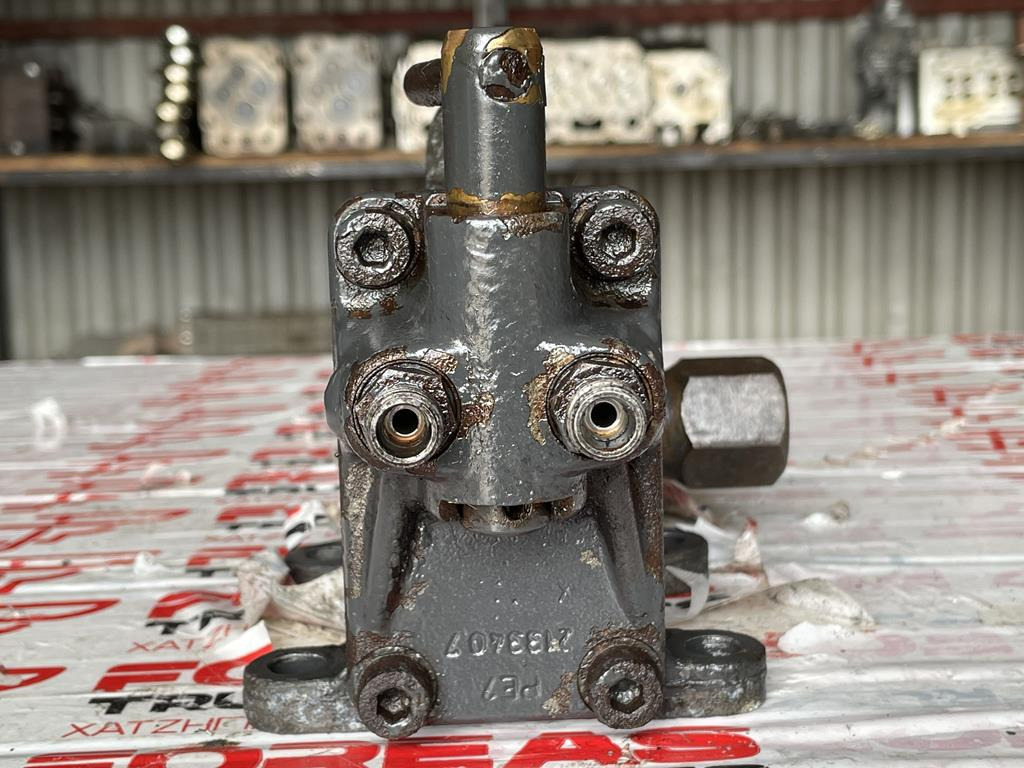 MERCEDES-BENZ ACTROS CABIN PUMP - 001 553 5901 - Hüdrauliline pump - Veoauto: pilt 2 MERCEDES-BENZ ACTROS CABIN PUMP - 001 553 5901 - Hüdrauliline pump - Veoauto: pilt 2