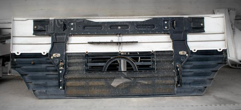 MERCEDES-BENZ ACTROS MEGA MP I - Kapotikaas - Veoauto: pilt 2 MERCEDES-BENZ ACTROS MEGA MP I - Kapotikaas - Veoauto: pilt 2