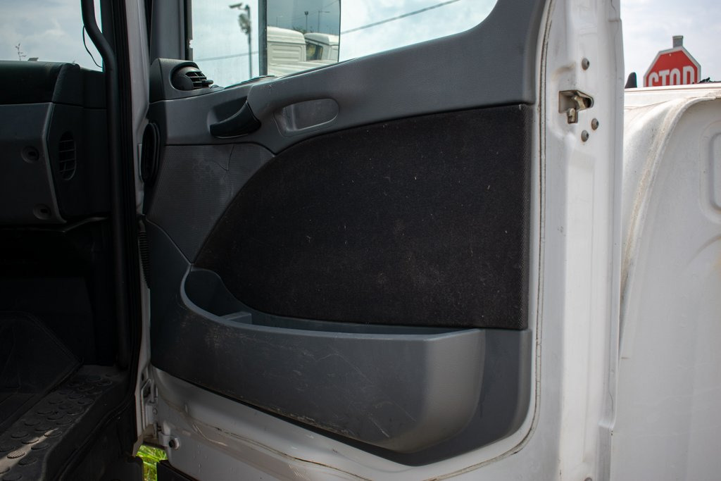 MERCEDES-BENZ ACTROS MEGA SPACE MP II - PASSENGER - Uks ja varuosad - Veoauto: pilt 1 MERCEDES-BENZ ACTROS MEGA SPACE MP II - PASSENGER - Uks ja varuosad - Veoauto: pilt 1