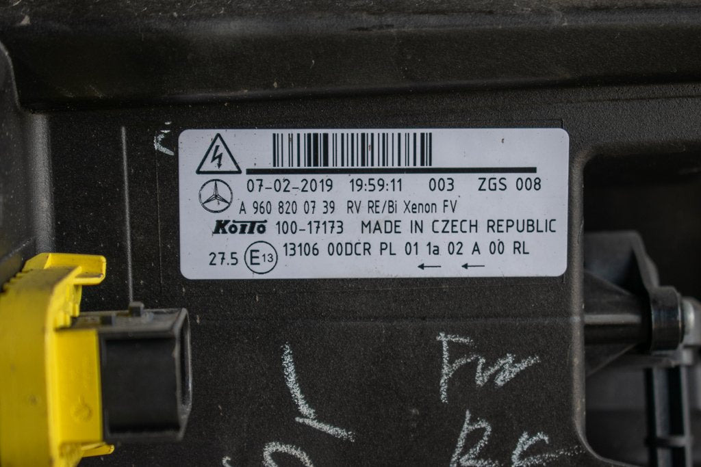 MERCEDES-BENZ ACTROS MP IV EURO VI XENON HEADLIGHT - FRONT - PASSENGER - Esituled - Veoauto: pilt 3 MERCEDES-BENZ ACTROS MP IV EURO VI XENON HEADLIGHT - FRONT - PASSENGER - Esituled - Veoauto: pilt 3