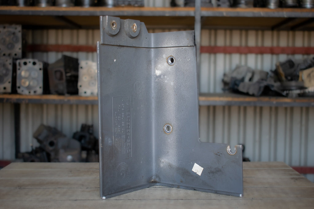 MERCEDES-BENZ ATEGO CABIN FRONT FENDER EXTENSION - Poritiib - Veoauto: pilt 2 MERCEDES-BENZ ATEGO CABIN FRONT FENDER EXTENSION - Poritiib - Veoauto: pilt 2