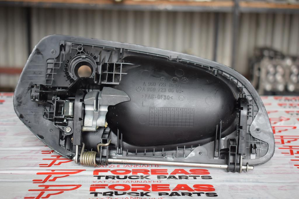 MERCEDES-BENZ DOOR HANDLE FOR ACTROS MP4 - DRIVER - Uks ja varuosad - Veoauto: pilt 2 MERCEDES-BENZ DOOR HANDLE FOR ACTROS MP4 - DRIVER - Uks ja varuosad - Veoauto: pilt 2