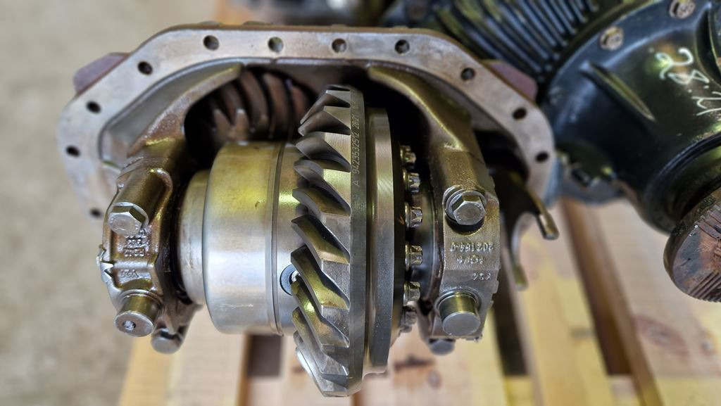 MERCEDES-BENZ EUROPA ACTROS MP2 HL7 21:28 - Diferentsiaalvarustus - Veoauto: pilt 3 MERCEDES-BENZ EUROPA ACTROS MP2 HL7 21:28 - Diferentsiaalvarustus - Veoauto: pilt 3