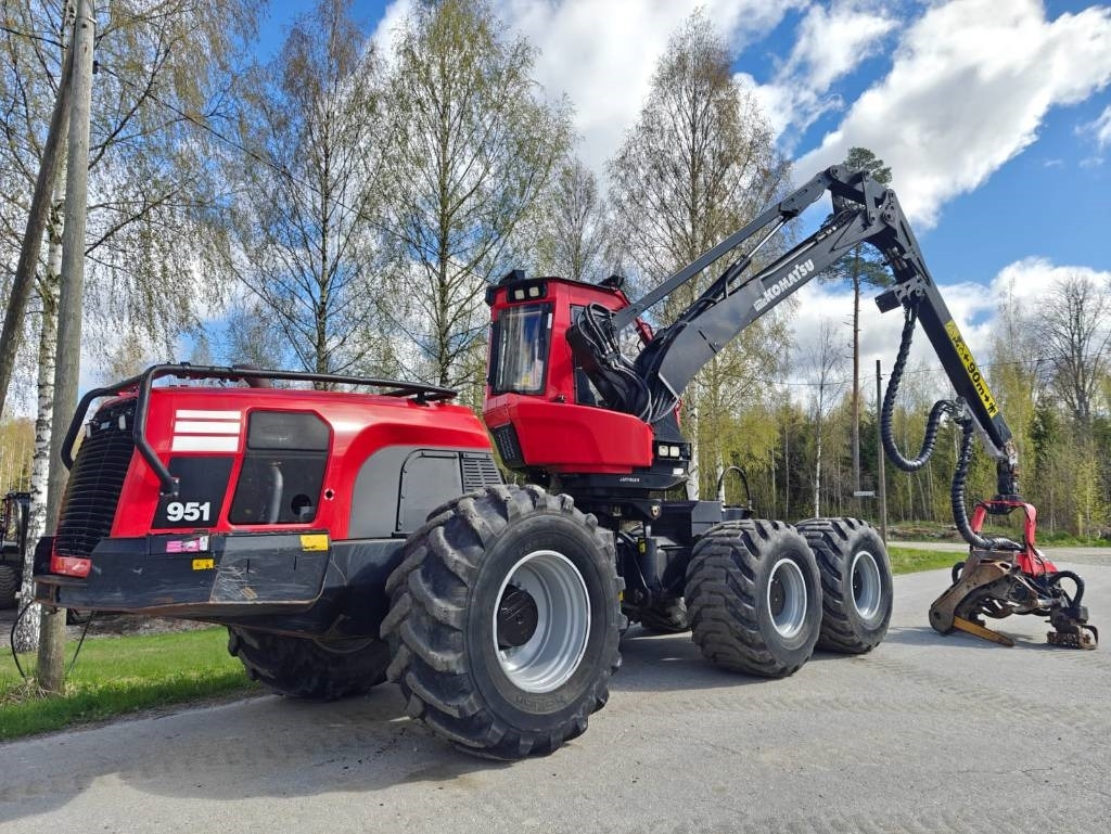 Komatsu 951 - Metsakoristaja: pilt 5 Komatsu 951 - Metsakoristaja: pilt 5