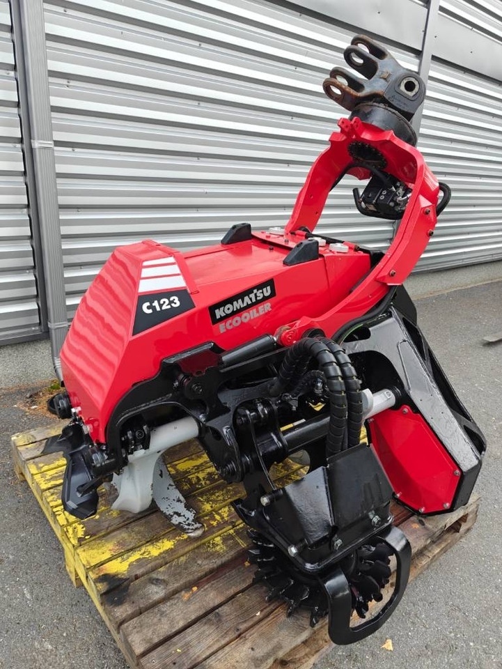 Komatsu C 123 - Raiepäised: pilt 1 Komatsu C 123 - Raiepäised: pilt 1
