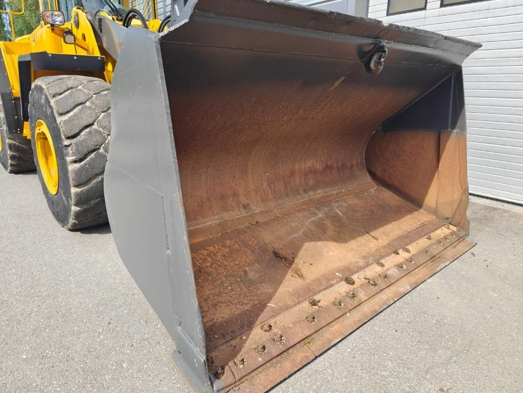 Rataslaadur Volvo L 180 E: pilt 8