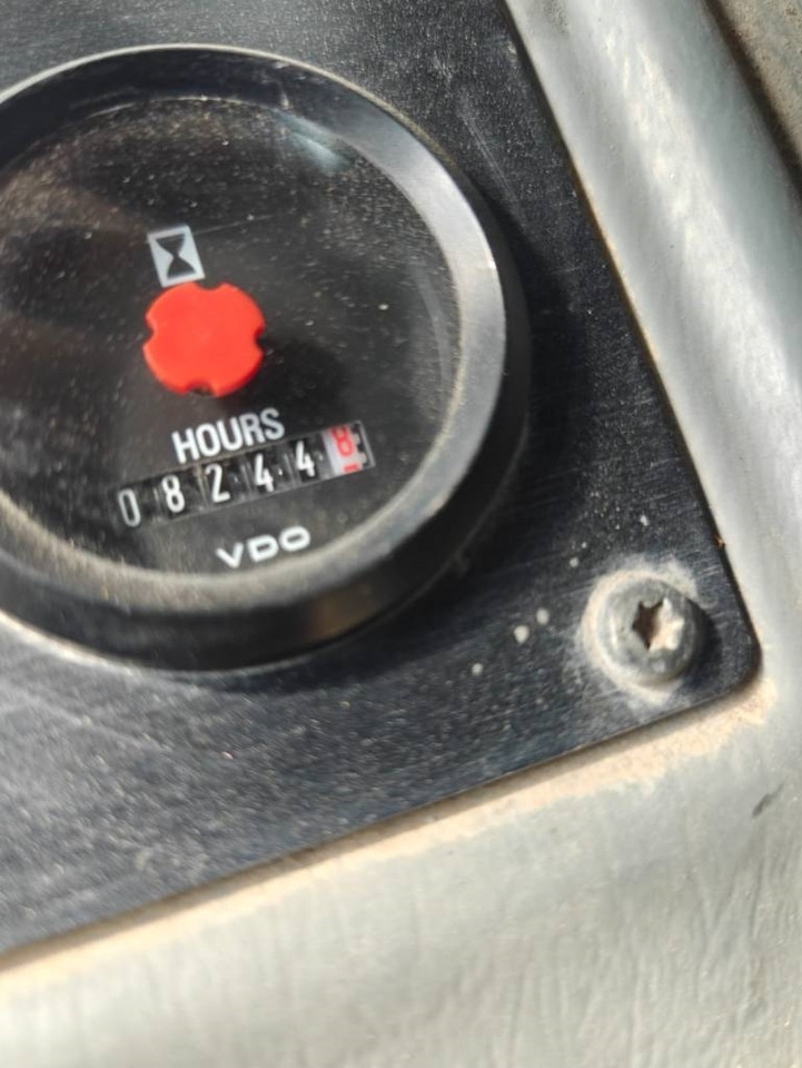 Rataslaadur Volvo L 180 E: pilt 11