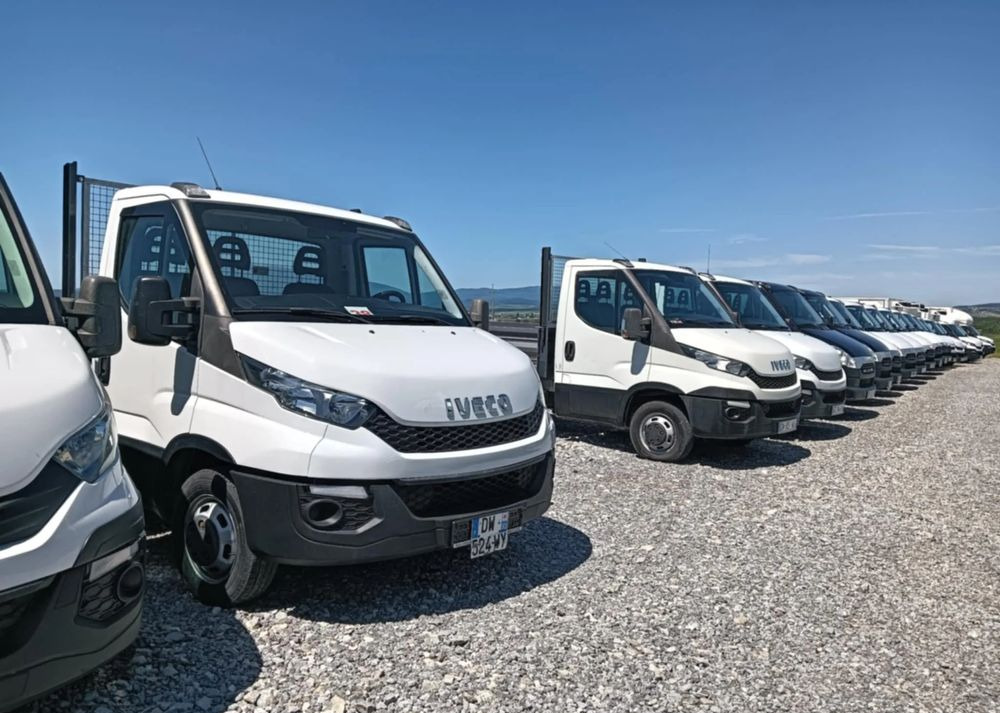 Iveco 35C13, 35C12, 35C14, 35C15 - Tarbesõiduk külmik: pilt 4 Iveco 35C13, 35C12, 35C14, 35C15 - Tarbesõiduk külmik: pilt 4