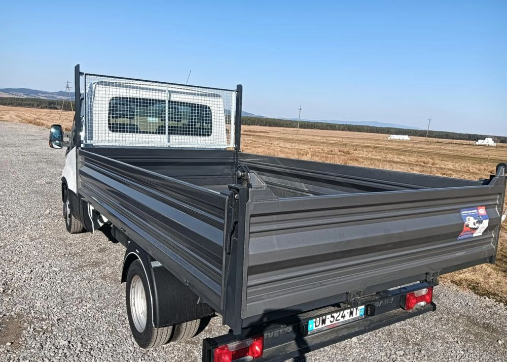 Iveco 35C15, 35C14, 35C13, 35C12 - Tarbesõiduk kallur: pilt 2 Iveco 35C15, 35C14, 35C13, 35C12 - Tarbesõiduk kallur: pilt 2