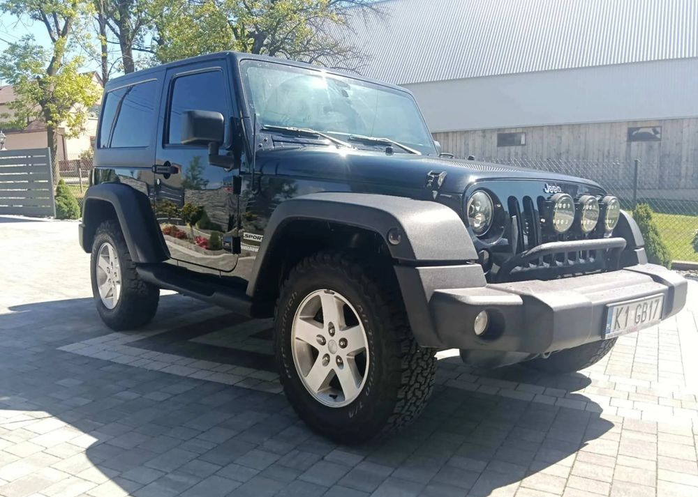 Jeep Wrangler 2.8 CRD Sport - Maastur: pilt 1 Jeep Wrangler 2.8 CRD Sport - Maastur: pilt 1