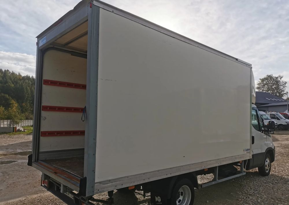 Iveco 3.0-150KM Daily 35C15 Kontener długi rama 35-150 kiper Klimatyzacja długi rozstaw - Tarbesõiduk furgoon: pilt 5 Iveco 3.0-150KM Daily 35C15 Kontener długi rama 35-150 kiper Klimatyzacja długi rozstaw - Tarbesõiduk furgoon: pilt 5