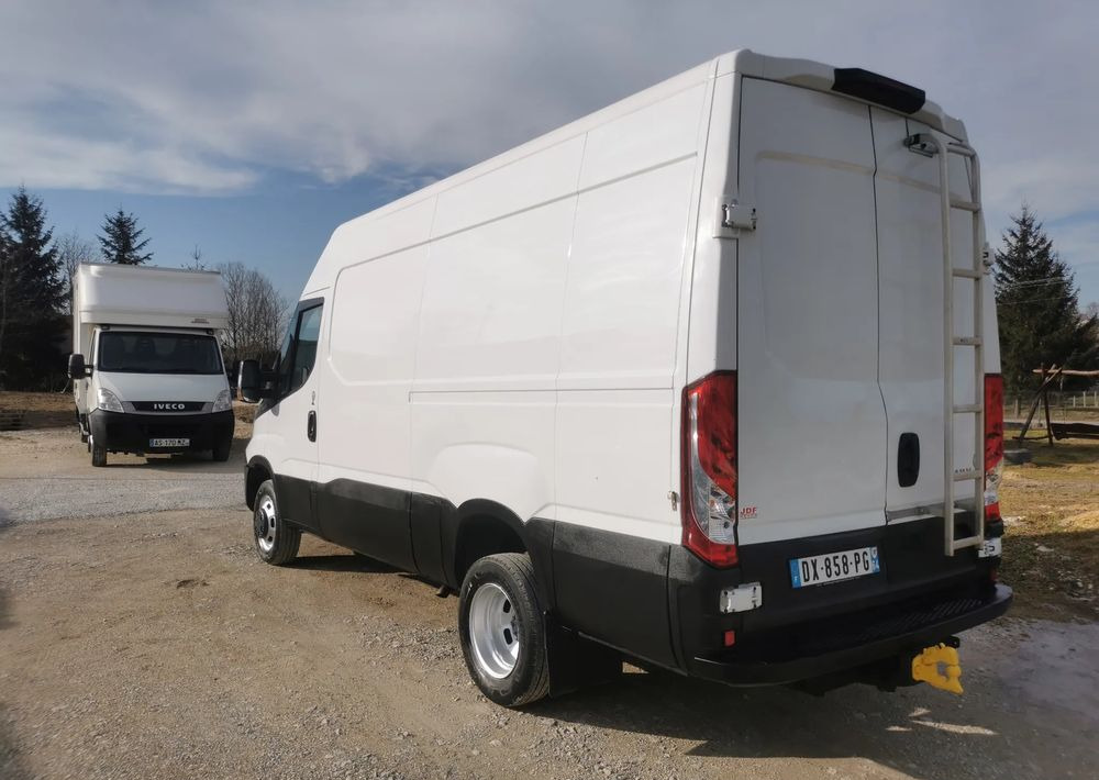 Iveco 35C13 Daily L3H2 bliźniak Klima 2.3-130KM 6-biegów Hak podwójne koła 35-130 L4H2 - Kaubik: pilt 5 Iveco 35C13 Daily L3H2 bliźniak Klima 2.3-130KM 6-biegów Hak podwójne koła 35-130 L4H2 - Kaubik: pilt 5