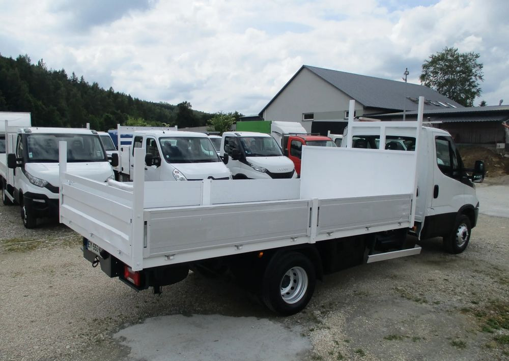 Iveco Daily 3.0 na bliźniaku 70C18 skrzynia, laweta, rama, HDS, 70-180 kiper - Madelveok/ Platvormveok: pilt 4 Iveco Daily 3.0 na bliźniaku 70C18 skrzynia, laweta, rama, HDS, 70-180 kiper - Madelveok/ Platvormveok: pilt 4