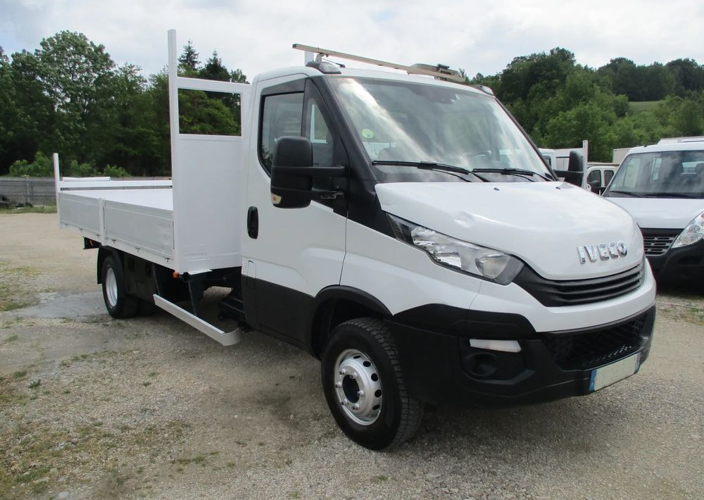 Iveco Daily 3.0 na bliźniaku 70C18 skrzynia, laweta, rama, HDS, 70-180 kiper - Madelveok/ Platvormveok: pilt 2 Iveco Daily 3.0 na bliźniaku 70C18 skrzynia, laweta, rama, HDS, 70-180 kiper - Madelveok/ Platvormveok: pilt 2