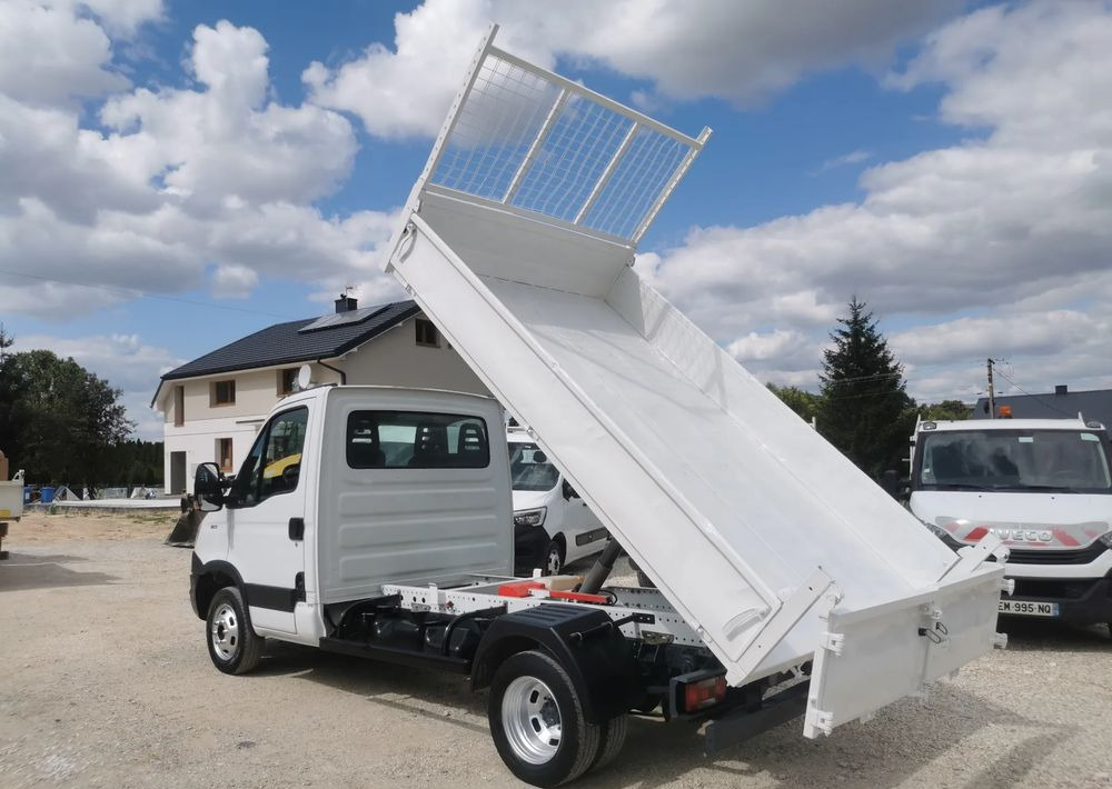 Iveco Daily 35C11 Kiper wywrotka Hak Bliźniak sprowadzony 35C12 - Tarbesõiduk kallur: pilt 5 Iveco Daily 35C11 Kiper wywrotka Hak Bliźniak sprowadzony 35C12 - Tarbesõiduk kallur: pilt 5