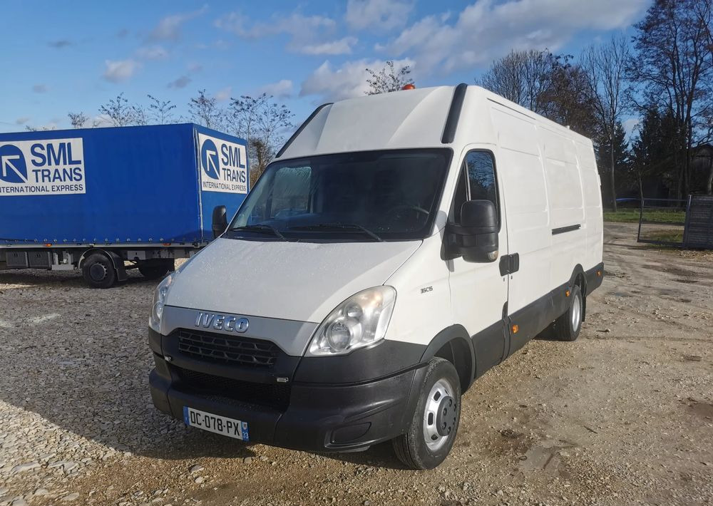 Iveco Daily 35C15 blaszak 3.0-150KM blizniak L3H3 długi Hak - Kaubik: pilt 1 Iveco Daily 35C15 blaszak 3.0-150KM blizniak L3H3 długi Hak - Kaubik: pilt 1