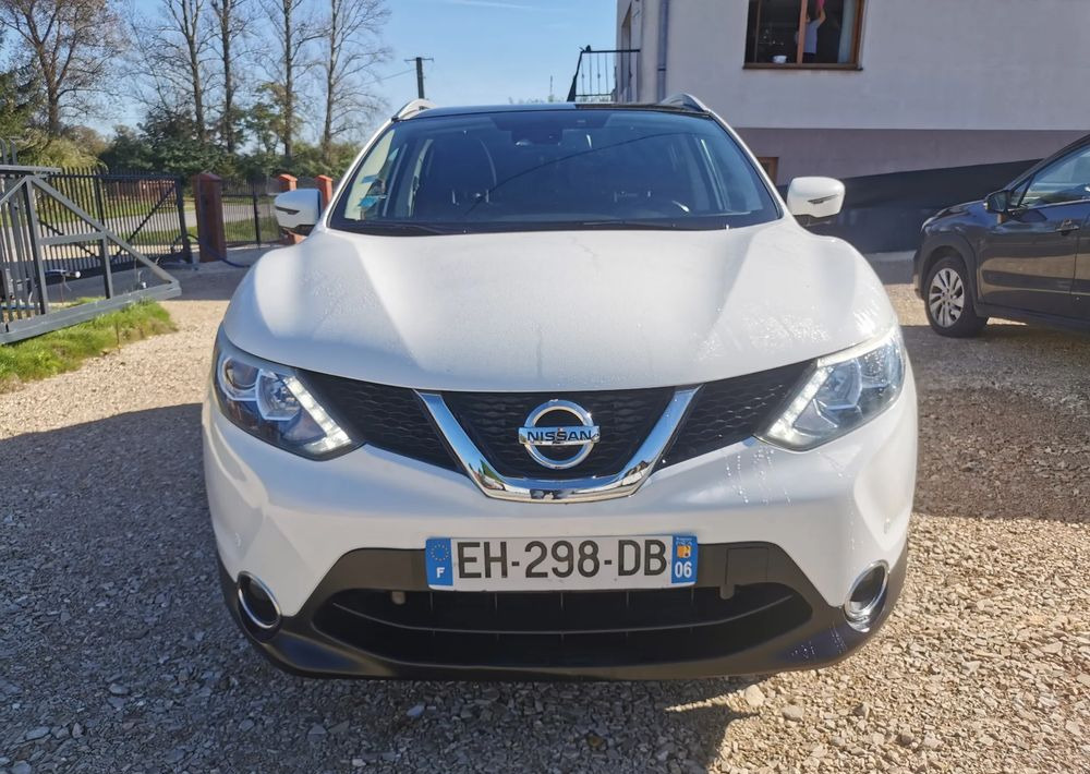 Nissan Qashqai 1.2 DIG-T N-Connecta EU6 - Maastur: pilt 2 Nissan Qashqai 1.2 DIG-T N-Connecta EU6 - Maastur: pilt 2