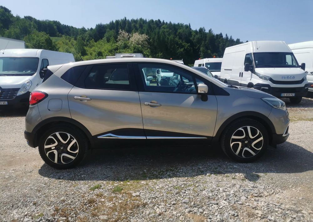 Renault Captur 0.9 Energy TCe Intens - Maastur: pilt 3 Renault Captur 0.9 Energy TCe Intens - Maastur: pilt 3