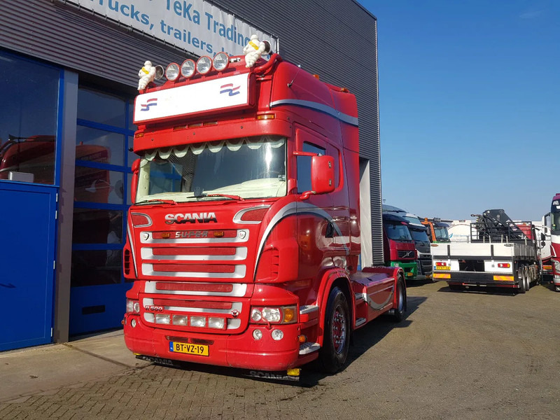 Scania R500 V8 Showtruck Open uitlaat Standairco Retarder - Sadulveok: pilt 1 Scania R500 V8 Showtruck Open uitlaat Standairco Retarder - Sadulveok: pilt 1