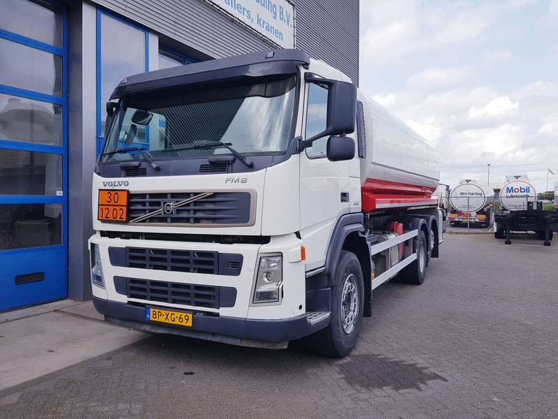 Volvo FM 9.340 Fuel 21.400 Liter 3 Comp Euro 3 - Tsisternauto: pilt 2 Volvo FM 9.340 Fuel 21.400 Liter 3 Comp Euro 3 - Tsisternauto: pilt 2