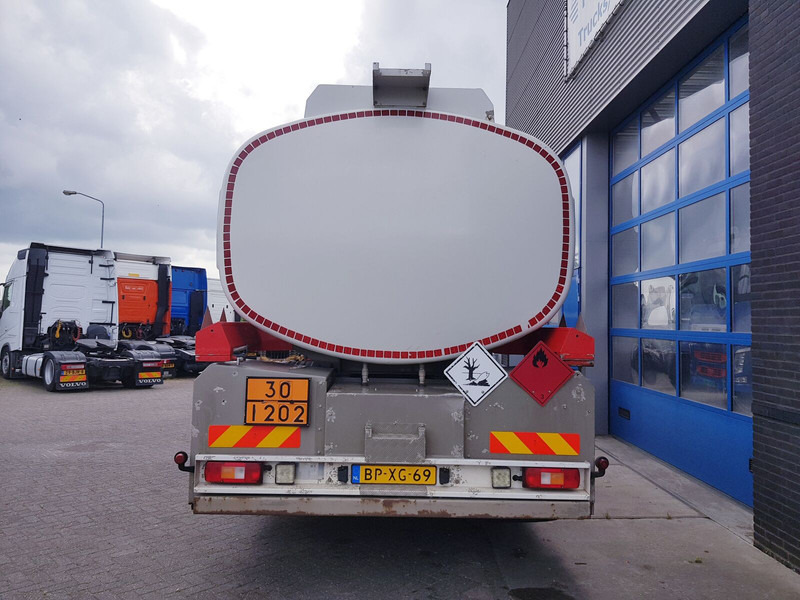 Volvo FM 9.340 Fuel 21.400 Liter 3 Comp Euro 3 - Tsisternauto: pilt 5 Volvo FM 9.340 Fuel 21.400 Liter 3 Comp Euro 3 - Tsisternauto: pilt 5