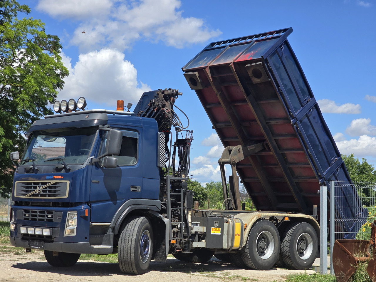 VOLVO FM 420 6X4 / KIPPER / CRANE HMF 1823 K4 - Kallurauto, Kraanaga veoauto: pilt 5 VOLVO FM 420 6X4 / KIPPER / CRANE HMF 1823 K4 - Kallurauto, Kraanaga veoauto: pilt 5