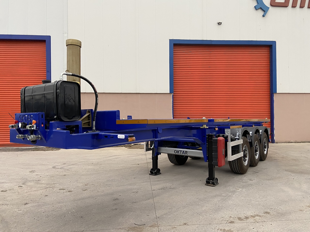 OKTAR CONTAINER TIPPER TRAILER ADR 2025 - Konteinerveduk/ Tõstukiga poolhaagis: pilt 4 OKTAR CONTAINER TIPPER TRAILER ADR 2025 - Konteinerveduk/ Tõstukiga poolhaagis: pilt 4