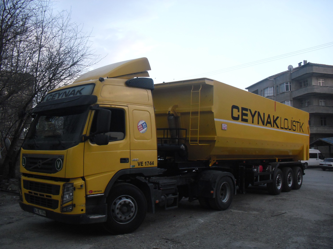 OKTAR TRAILER 2023 TIPPER TRAILER 2025 - Kallur-poolhaagis: pilt 3 OKTAR TRAILER 2023 TIPPER TRAILER 2025 - Kallur-poolhaagis: pilt 3