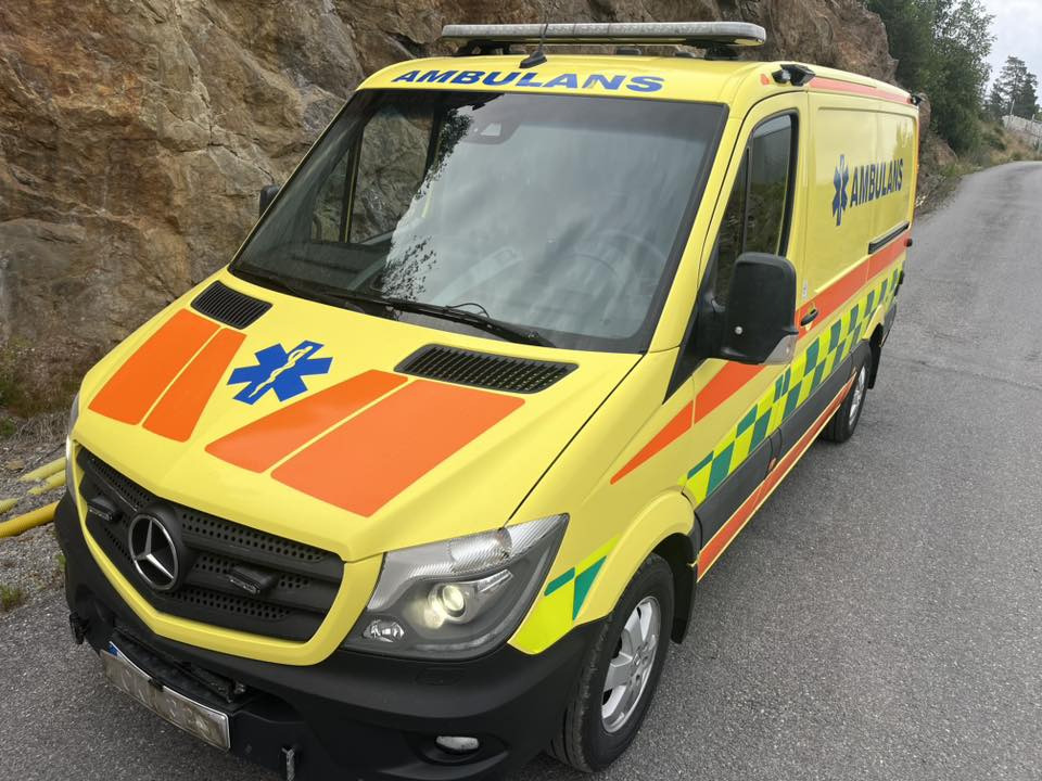 MERCEDES-BENZ Sprinter 319 - AMBULANCE - Kiirabiauto: pilt 1 MERCEDES-BENZ Sprinter 319 - AMBULANCE - Kiirabiauto: pilt 1