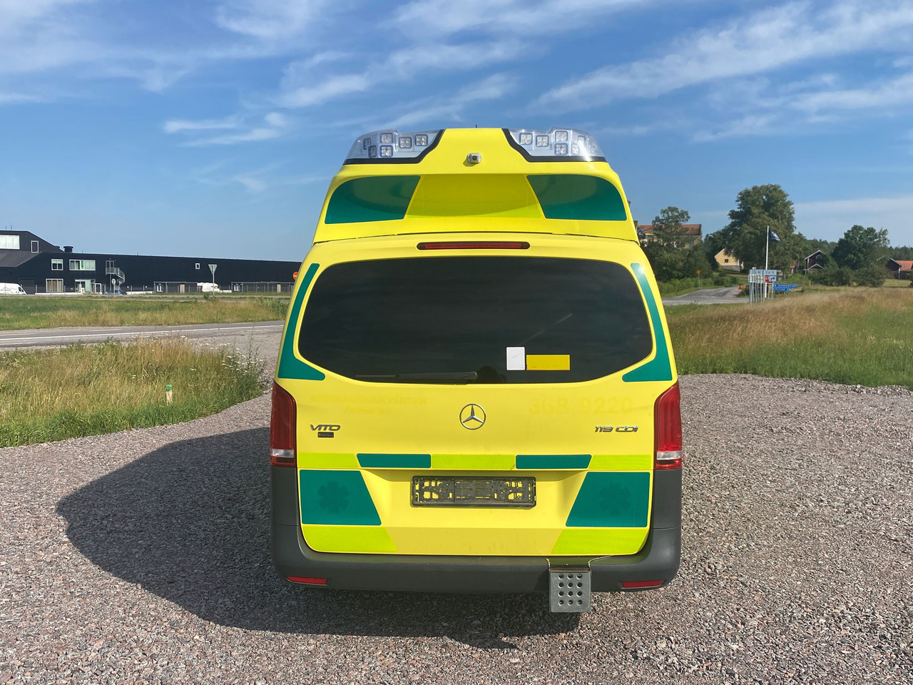MERCEDES-BENZ Vito 119 4x4 - Ambulans / AMBULANCE - Kiirabiauto: pilt 3 MERCEDES-BENZ Vito 119 4x4 - Ambulans / AMBULANCE - Kiirabiauto: pilt 3