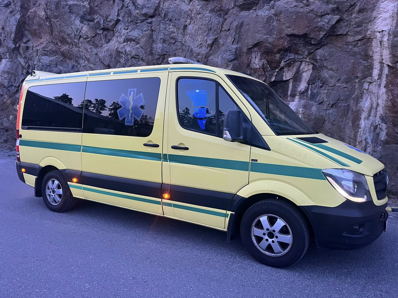Mercedes-Benz Sprinter 316 - 2 stretcher AMBULANCE / Krankenwagen / Швидка допомога - Kiirabiauto: pilt 2 Mercedes-Benz Sprinter 316 - 2 stretcher AMBULANCE / Krankenwagen / Швидка допомога - Kiirabiauto: pilt 2