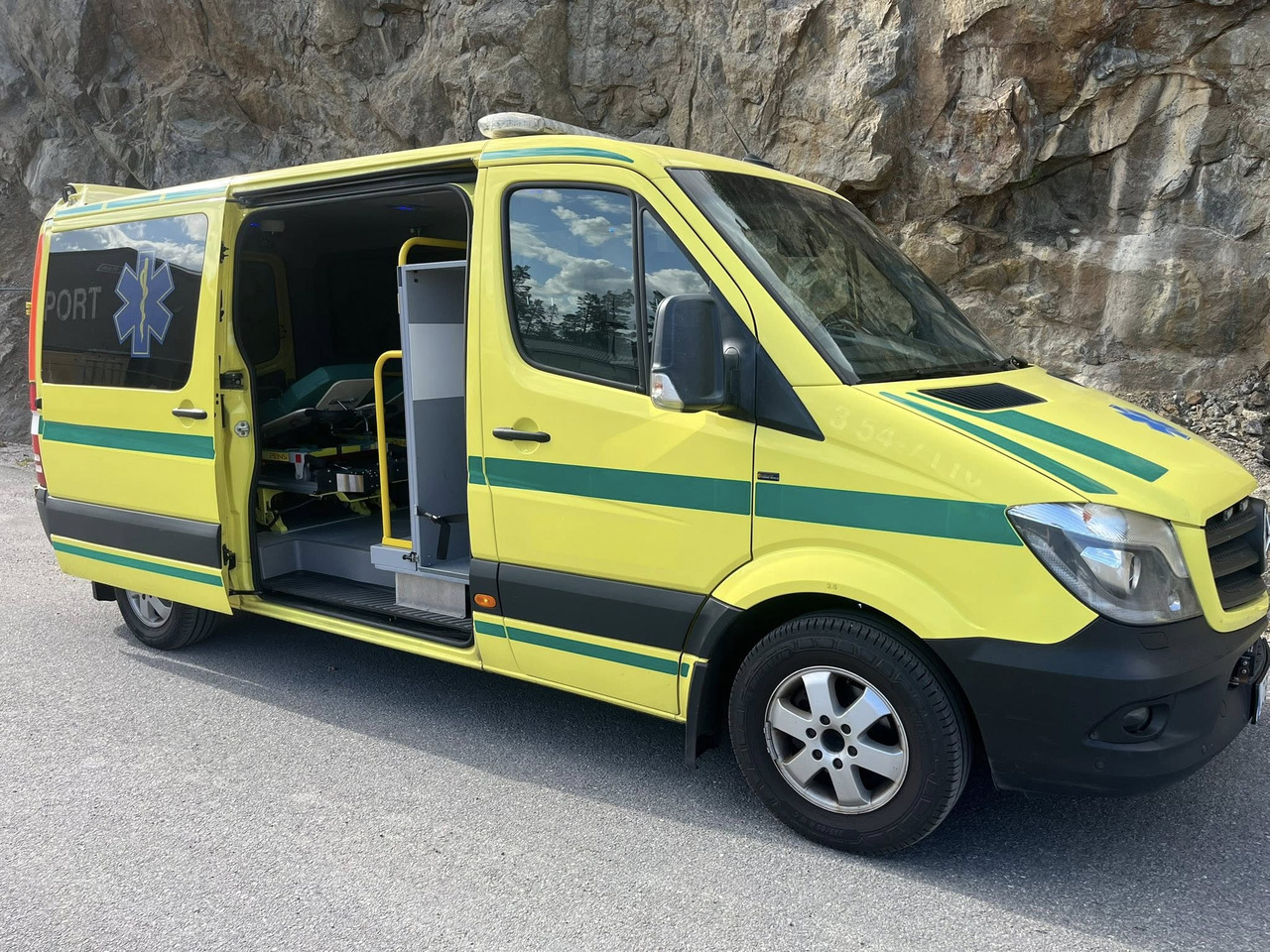 Mercedes-Benz Sprinter 316 - 2 stretcher AMBULANCE / Krankenwagen / Швидка допомога - Kiirabiauto: pilt 1 Mercedes-Benz Sprinter 316 - 2 stretcher AMBULANCE / Krankenwagen / Швидка допомога - Kiirabiauto: pilt 1