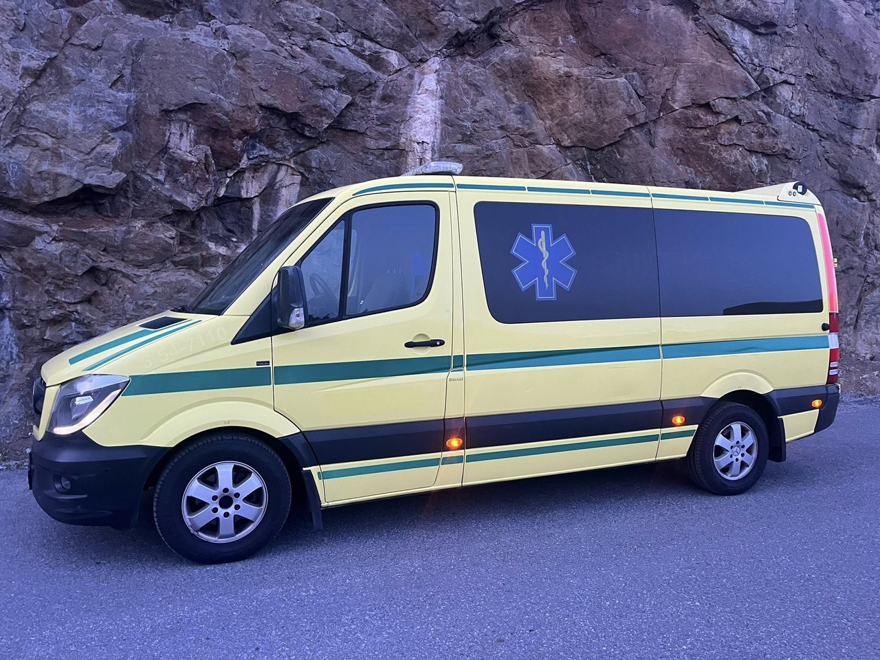 Mercedes-Benz Sprinter 316 - 2 stretcher AMBULANCE / Krankenwagen / Швидка допомога - Kiirabiauto: pilt 5 Mercedes-Benz Sprinter 316 - 2 stretcher AMBULANCE / Krankenwagen / Швидка допомога - Kiirabiauto: pilt 5