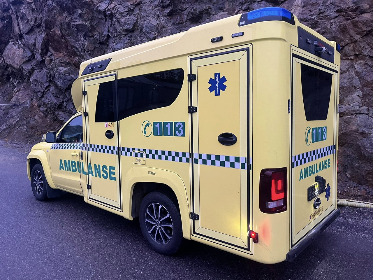VOLKSWAGEN Amarok XL 4motion - AMBULANCE /Krankenwagen - Kiirabiauto: pilt 5 VOLKSWAGEN Amarok XL 4motion - AMBULANCE /Krankenwagen - Kiirabiauto: pilt 5