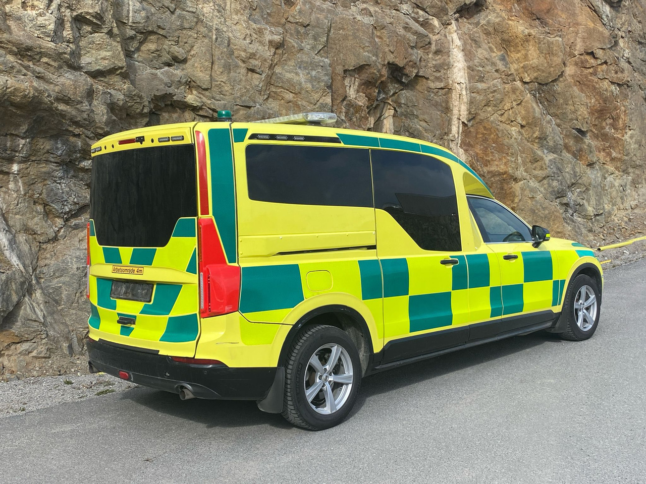 Volvo Nilsson XC90 D5 AWD - Ambulance - RESERVERAD !! - Kiirabiauto: pilt 3 Volvo Nilsson XC90 D5 AWD - Ambulance - RESERVERAD !! - Kiirabiauto: pilt 3