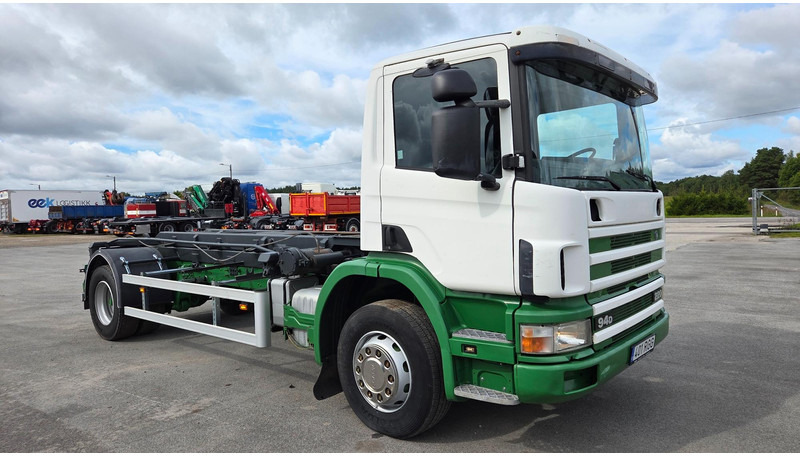 Scania P94 4X2 220 - Veoauto - kaablisüsteem: pilt 2 Scania P94 4X2 220 - Veoauto - kaablisüsteem: pilt 2