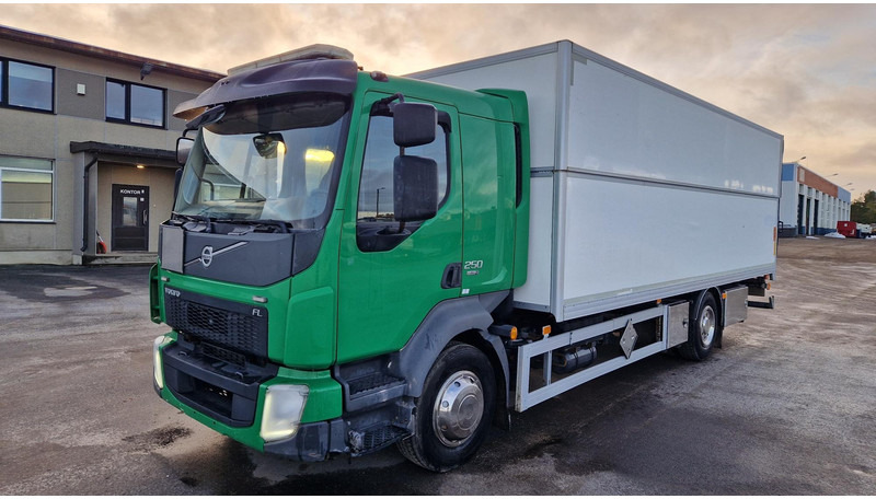 Volvo FL250 4X2 lifting box - Kasti veoauto: pilt 1 Volvo FL250 4X2 lifting box - Kasti veoauto: pilt 1