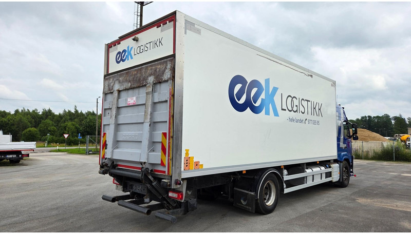 Volvo FM330 4X2 - Kasti veoauto: pilt 3 Volvo FM330 4X2 - Kasti veoauto: pilt 3