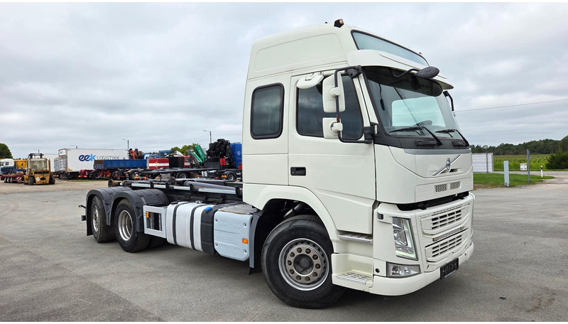 Volvo FM460 6X2*4 - Konkstõstukiga veoauto: pilt 2 Volvo FM460 6X2*4 - Konkstõstukiga veoauto: pilt 2