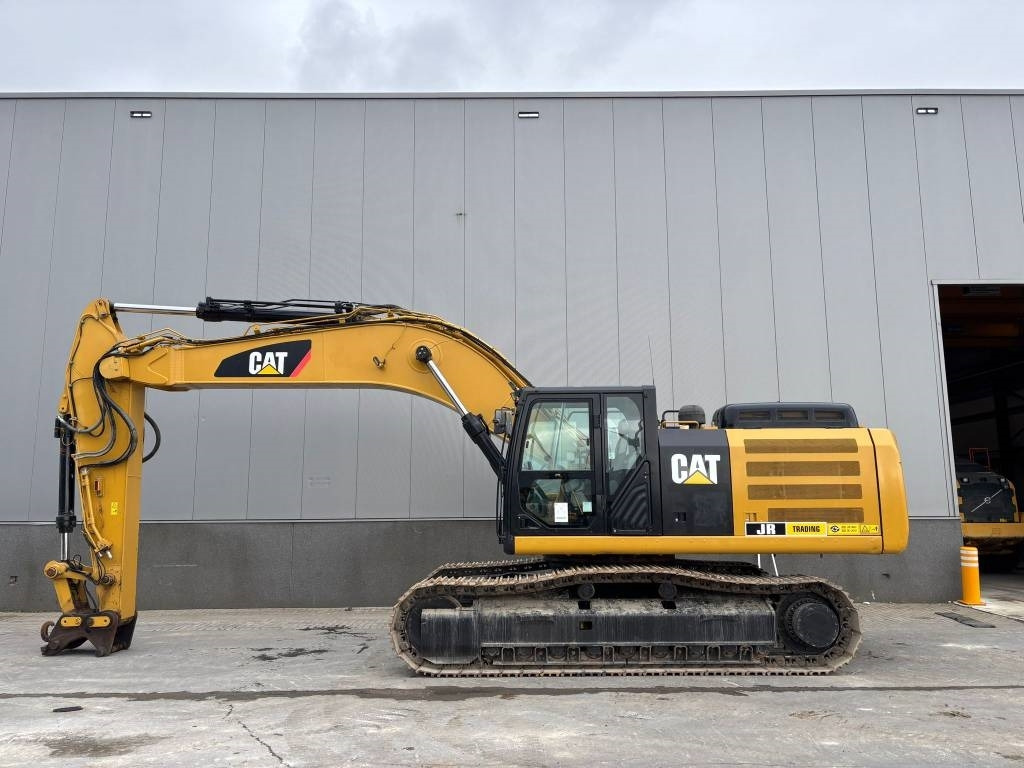 CAT 336F L XE (New Undercarriage)  - Lintekskavaator: pilt 2 CAT 336F L XE (New Undercarriage)  - Lintekskavaator: pilt 2