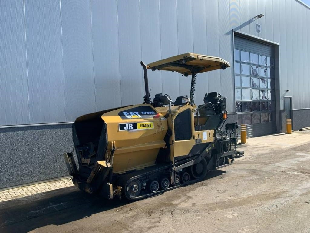 CAT AP355F - Asfaldilaotur: pilt 2 CAT AP355F - Asfaldilaotur: pilt 2