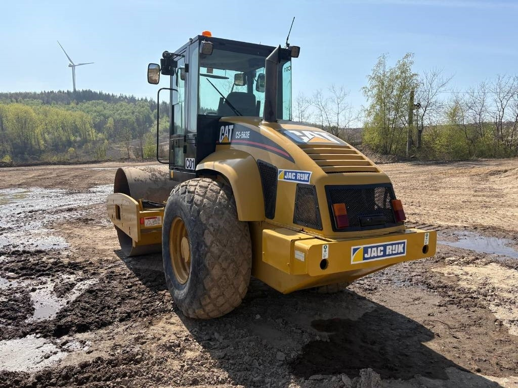CAT CS 563 E - Tihendaja: pilt 3 CAT CS 563 E - Tihendaja: pilt 3