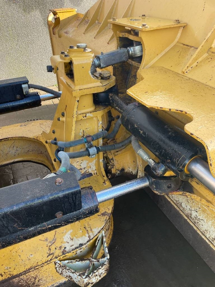 CAT D 6 K 2 LGP  liising CAT D 6 K 2 LGP: pilt 14