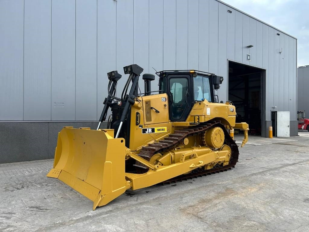 CAT D 6 XL (LOW HOURS - CE CERTIFIED) - Buldooser: pilt 2 CAT D 6 XL (LOW HOURS - CE CERTIFIED) - Buldooser: pilt 2
