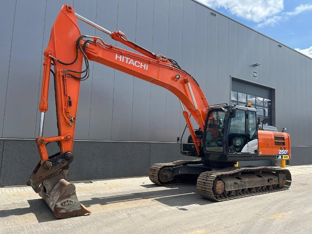 Hitachi ZX 250 LC-6 (GPS Prepared) - Lintekskavaator: pilt 2 Hitachi ZX 250 LC-6 (GPS Prepared) - Lintekskavaator: pilt 2