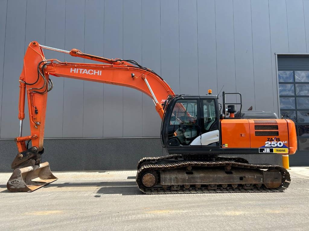 Hitachi ZX 250 LC-6 (GPS Prepared) - Lintekskavaator: pilt 1 Hitachi ZX 250 LC-6 (GPS Prepared) - Lintekskavaator: pilt 1