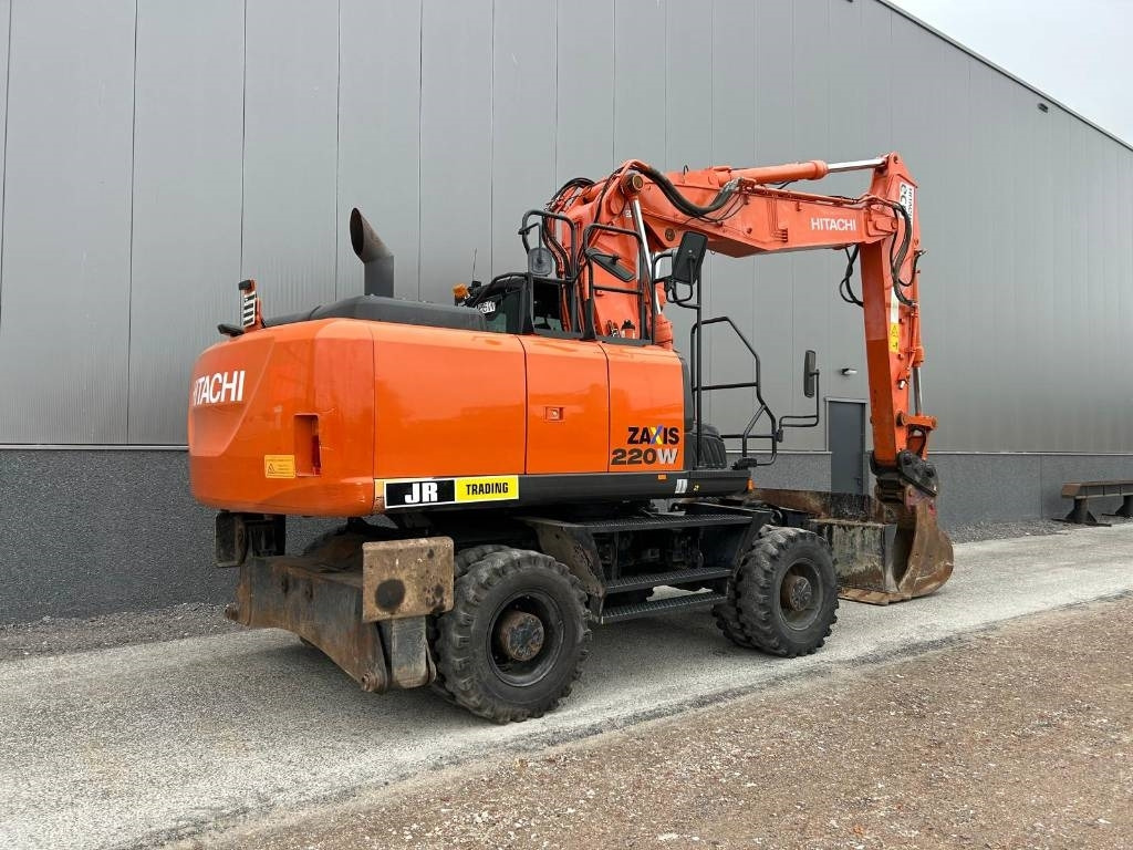 Hitachi ZX220W-5B - Ratastel ekskavaator: pilt 5 Hitachi ZX220W-5B - Ratastel ekskavaator: pilt 5